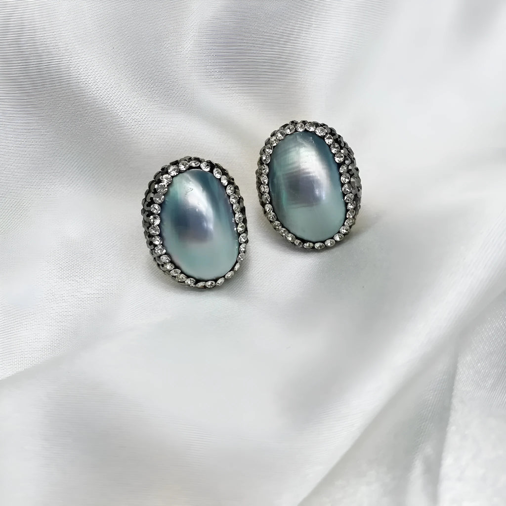 Geometric oval mabe shell earrings with rhinestone inlay in black colour option retro maple finish