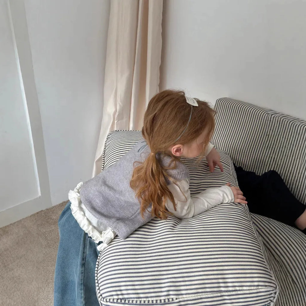 Girls' light grey knitted cotton vest with embroidery, sleeveless pullover, sizes 90cm to 150cm