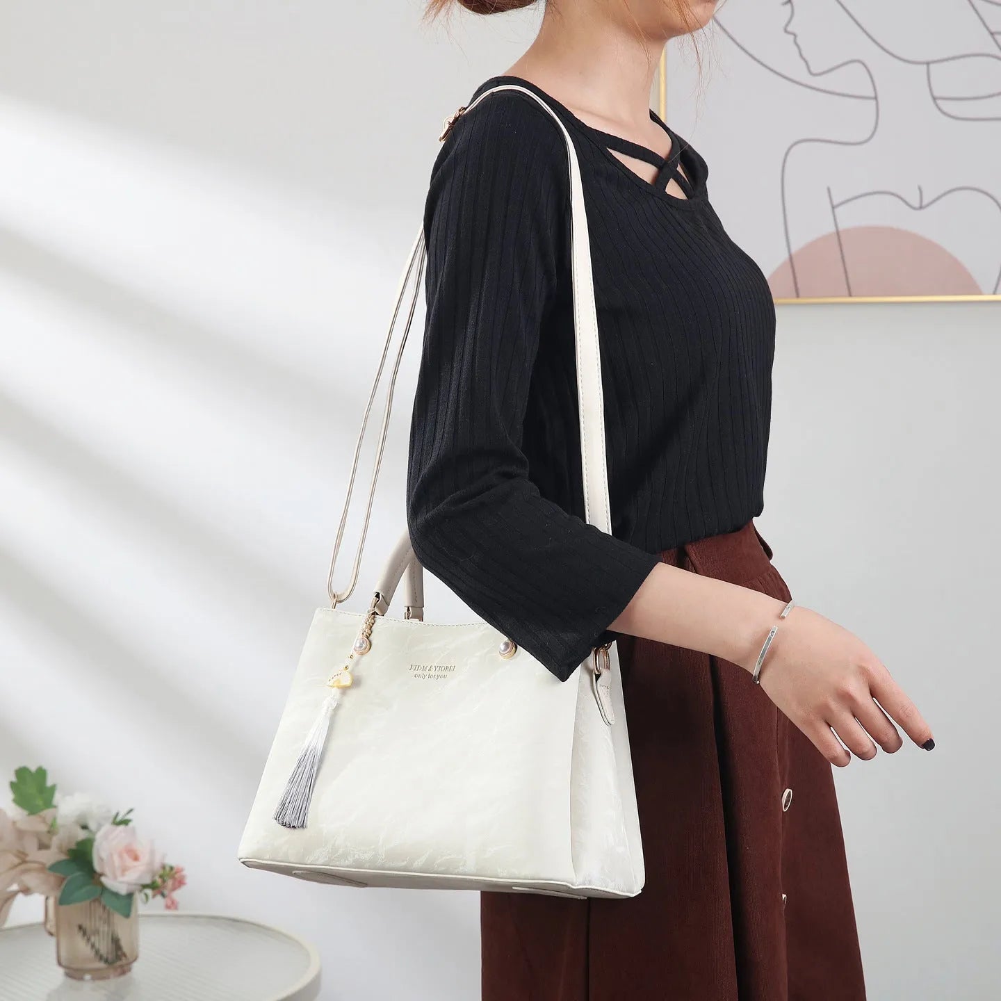 Women's horizontal square shoulder bag in PU material with urban simplicity style and large capacity
