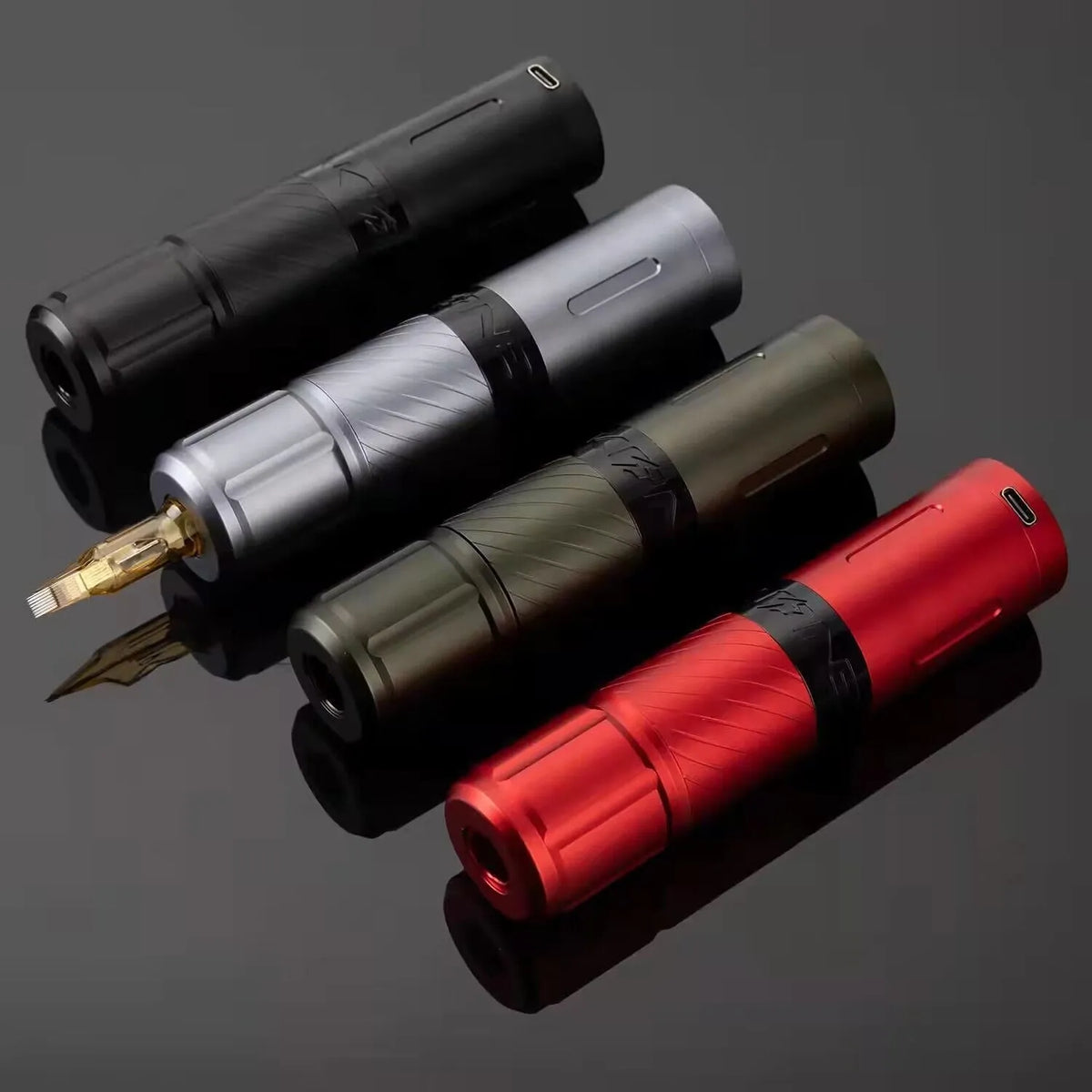 Wireless tattoo battery pen all-in-one machine, 1800mAh, 135mm x 32mm, USB interface, dual battery colour options