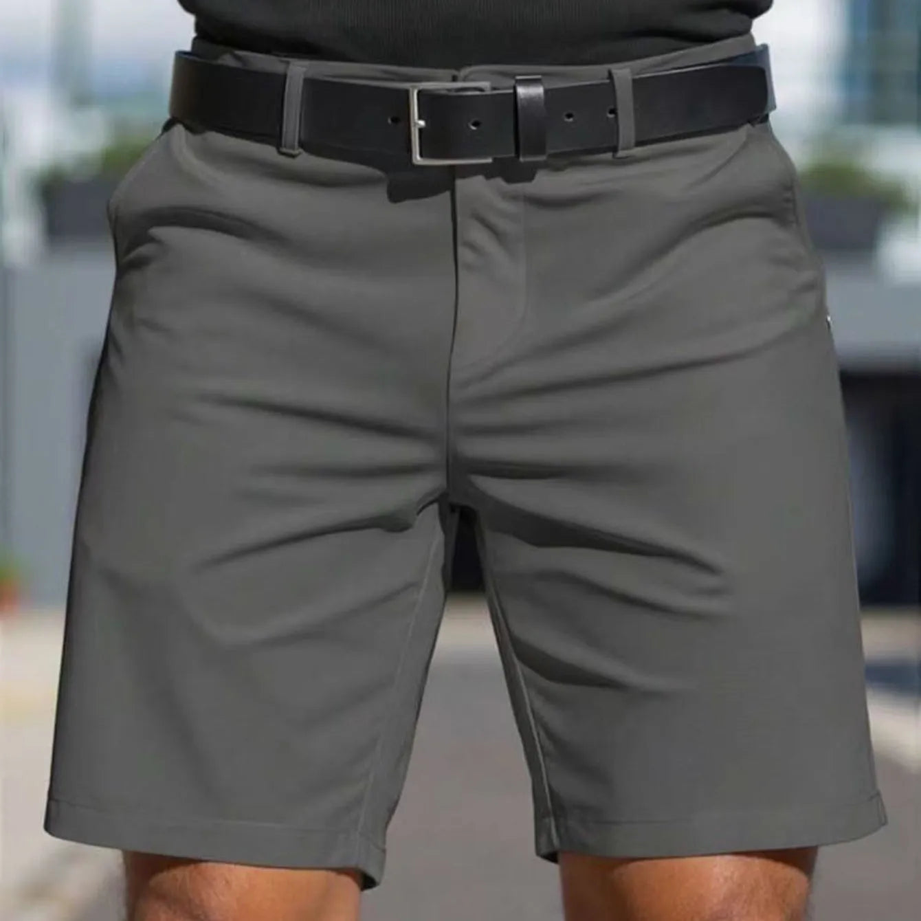 Men's solid colour polyester shorts with straight cut and micro elasticity in fifth pants length