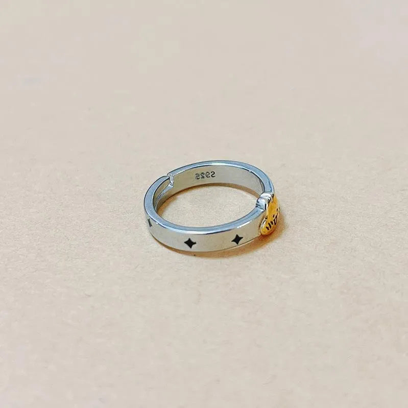 Women's shy rabbit ring in metal with adjustable opening and electroplated finish