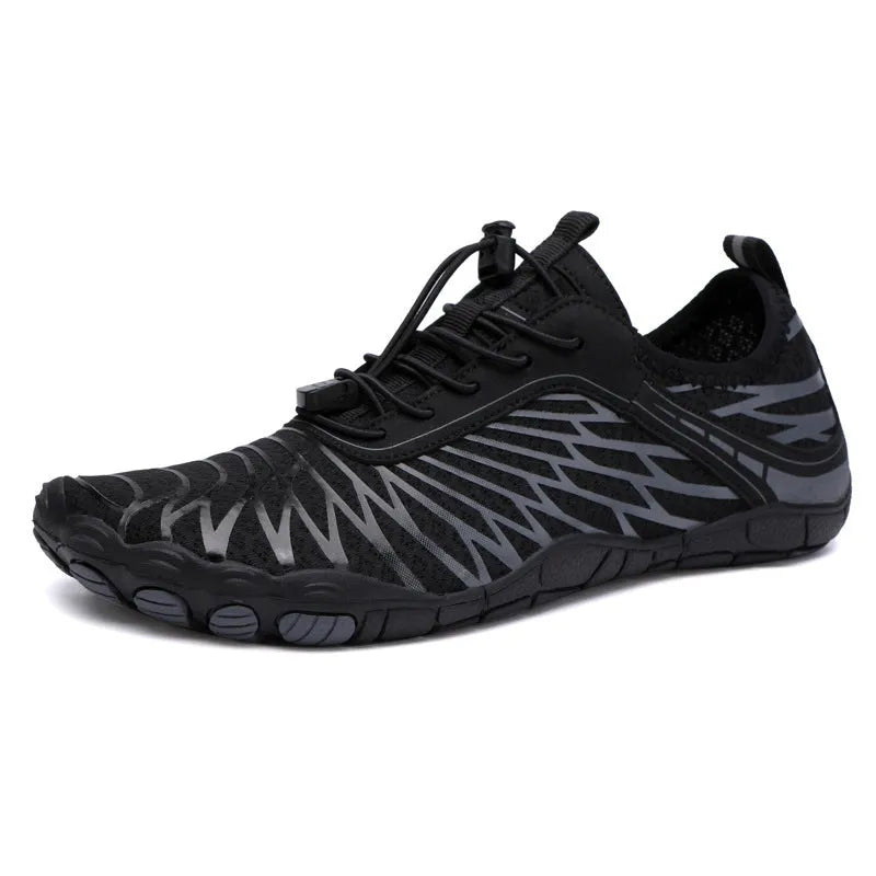 Lace-up outdoor sports shoes in various colours with rubber soles and breathable construction