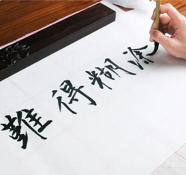 Pack of 100 white health promotion paper sheets in three sizes for clinic displays.