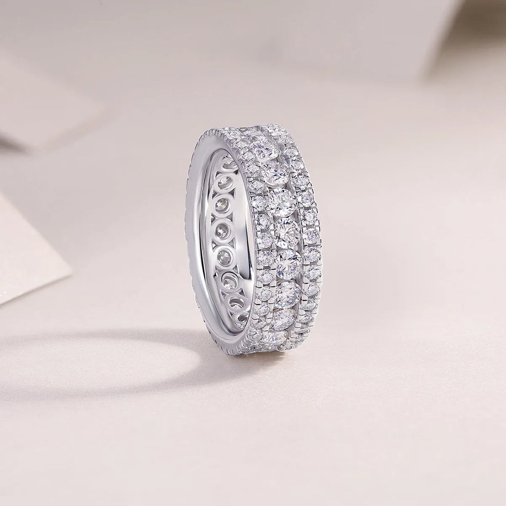 Moissanite wedding ring set in S925 silver with platinum plating, stone under 0.1 carat, sizes 5 to 9, gift box