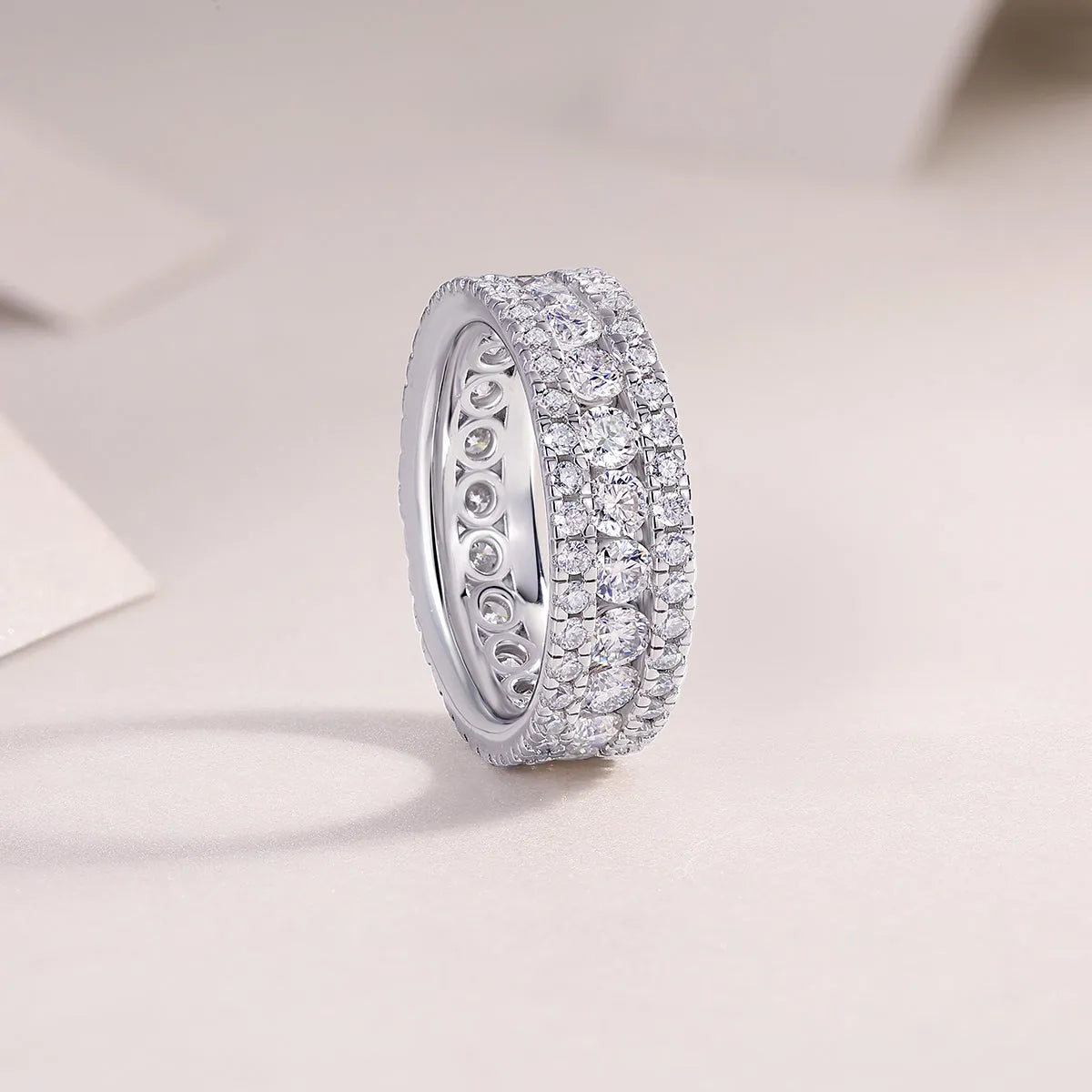 Moissanite wedding ring set in S925 silver with platinum plating, stone under 0.1 carat, sizes 5 to 9, gift box
