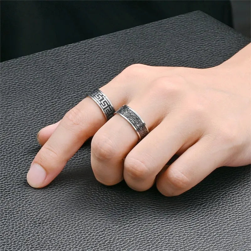 Titanium steel ring with carved Great Wall pattern, colour-changing finish, unisex antique style, 8mm width