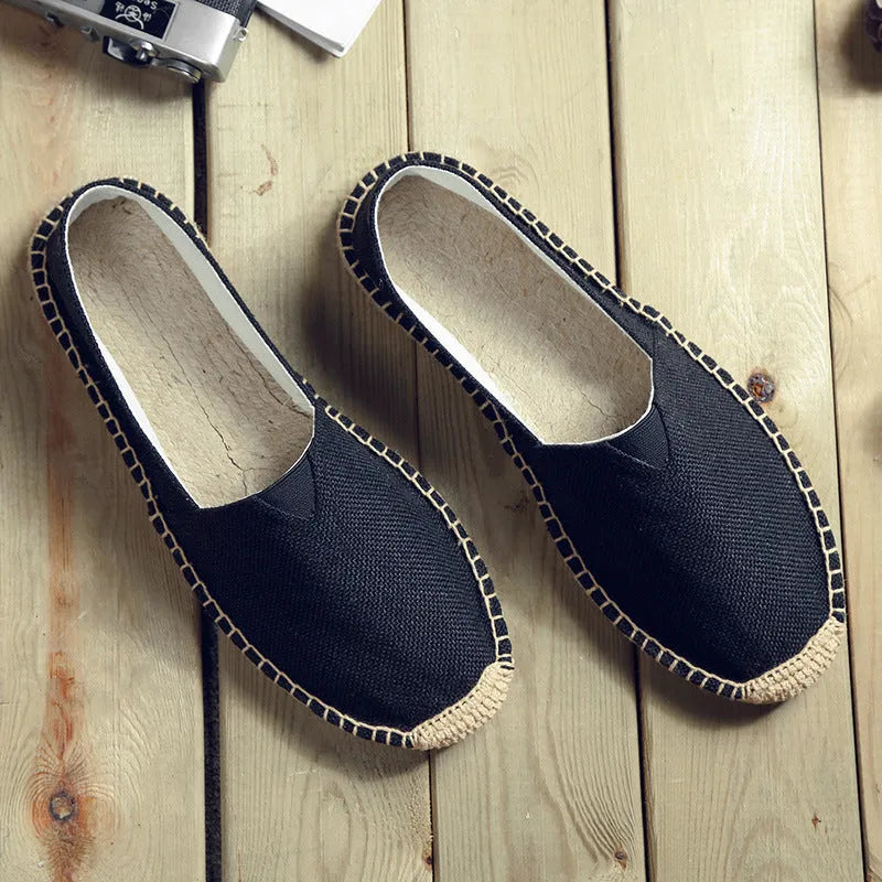 Men's canvas casual shoes in neutral colours with round toe design