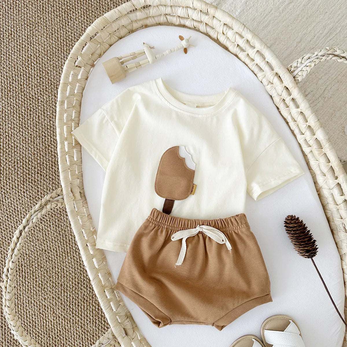 Girls' cotton shorts suit with ice cream patch design in Korean style, showing short sleeve shirt and matching shorts