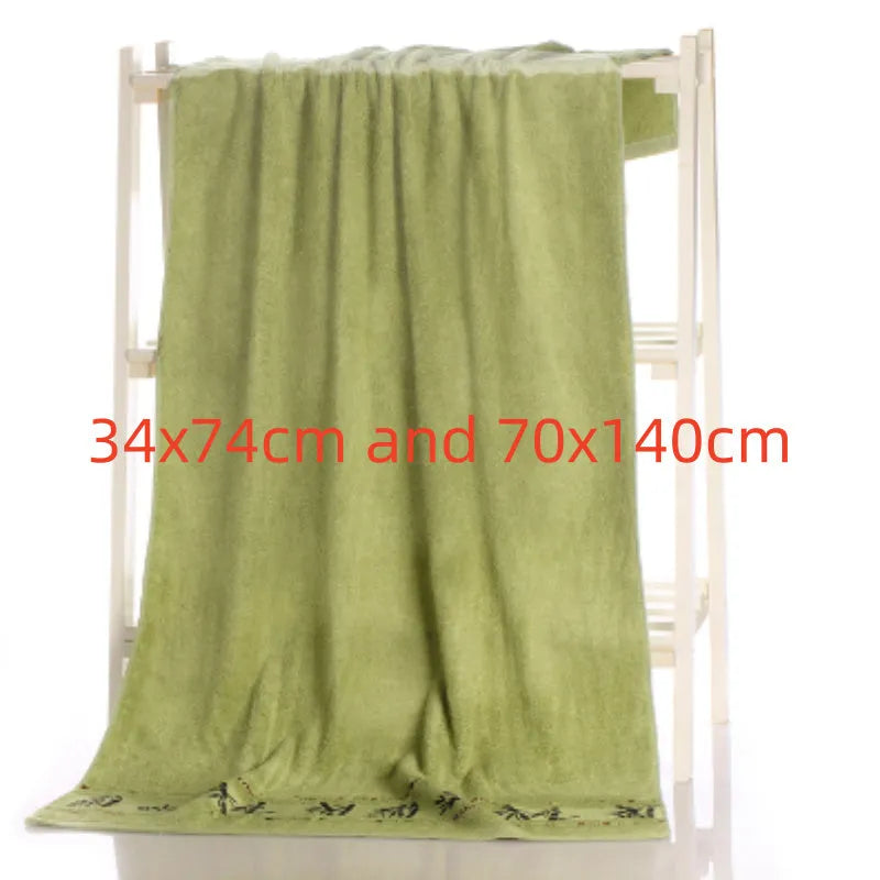 Bamboo charcoal fibre bath towel 70x140cm in white, soft and quick-drying