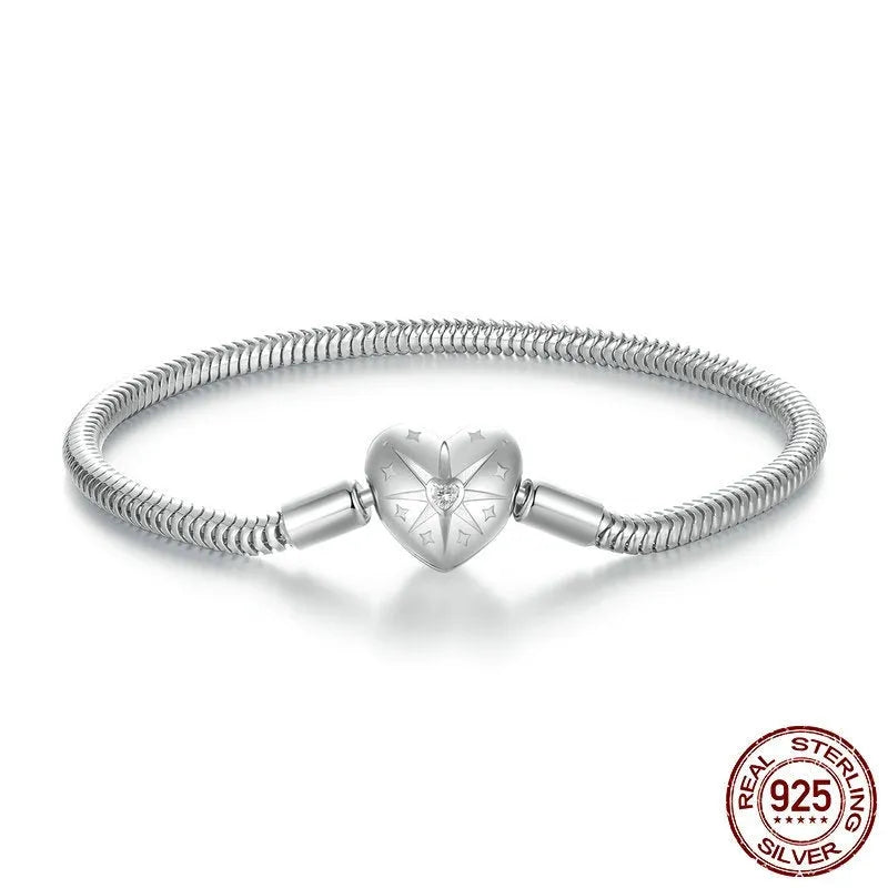 Mang Heart S925 sterling silver snake bone bracelet on white background