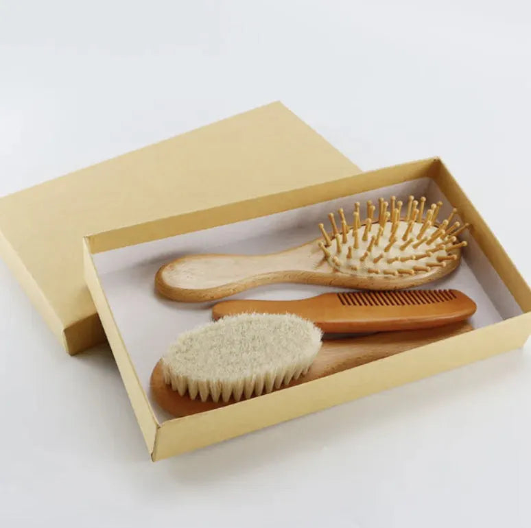 Soft fur set comb in wool brush colour for gentle scalp massage and detangling