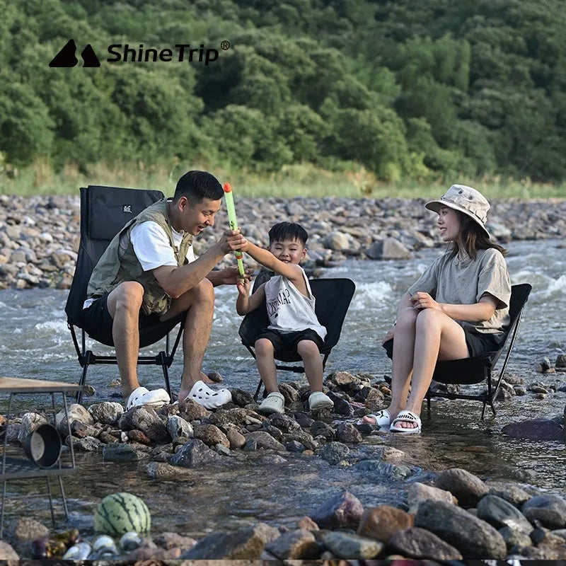 Aluminium alloy folding moon chair in outdoor setting with Oxford cloth seat