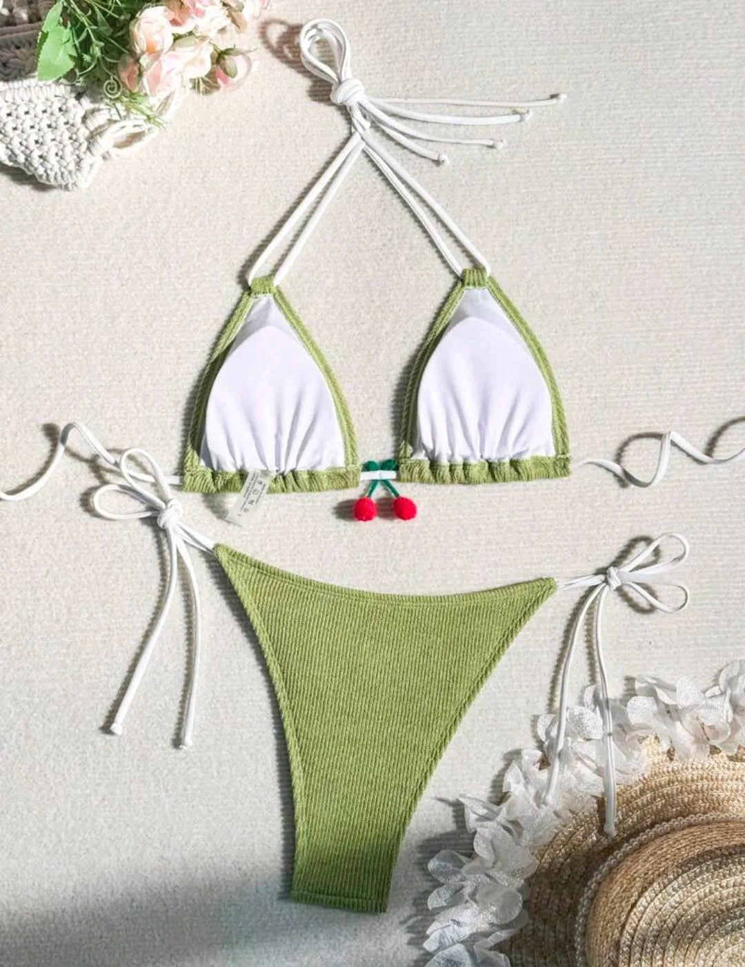 Women's solid colour bikini swimsuit in high elasticity fabric with backless briefs style design