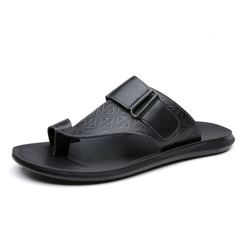 Men's casual beach slippers in light brown with cowhide upper and rubber sole