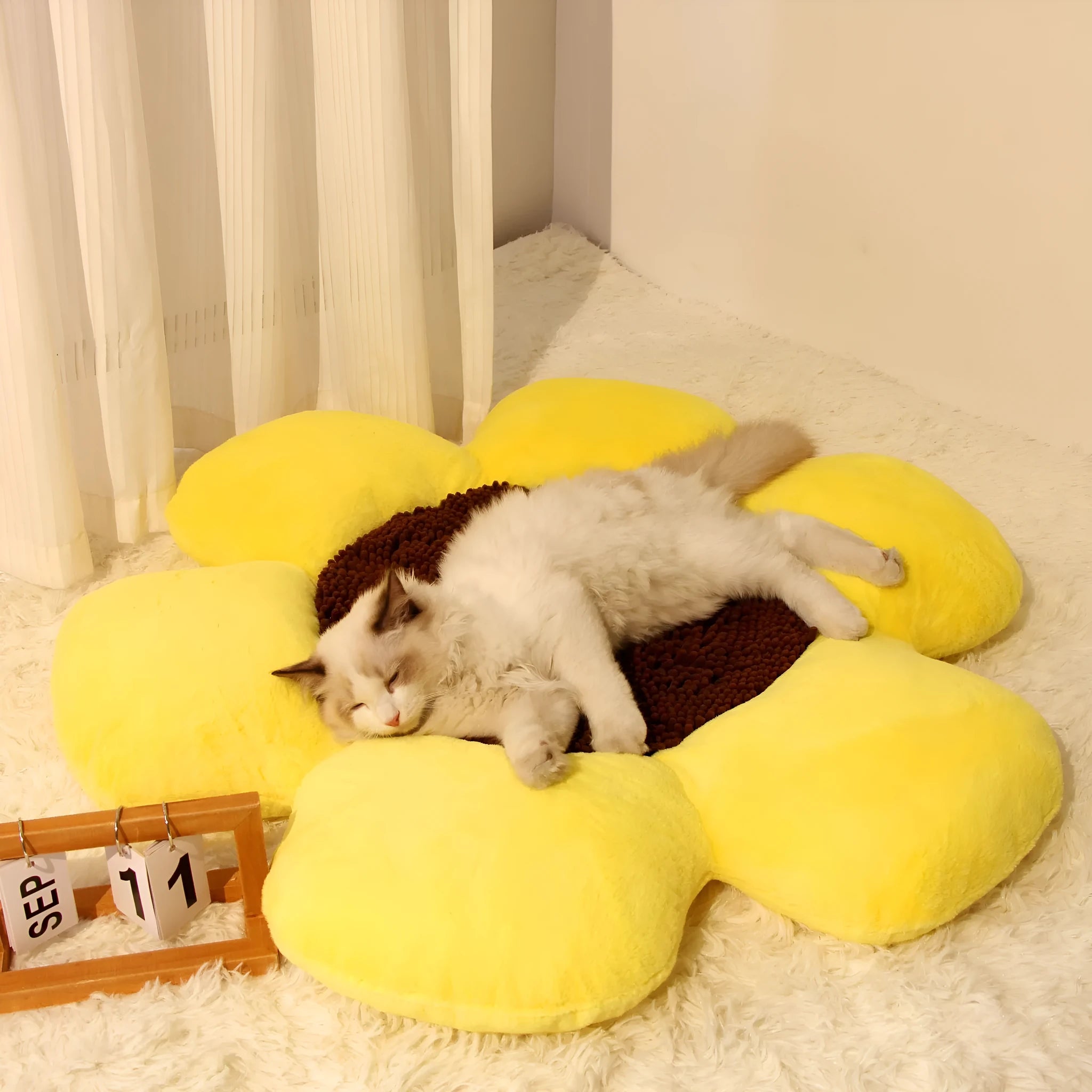 85cm round flower-shaped blue pet nest cat bed with plush material
