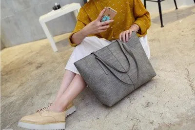Simple fashion shoulder bag handbag in black or grey with European design