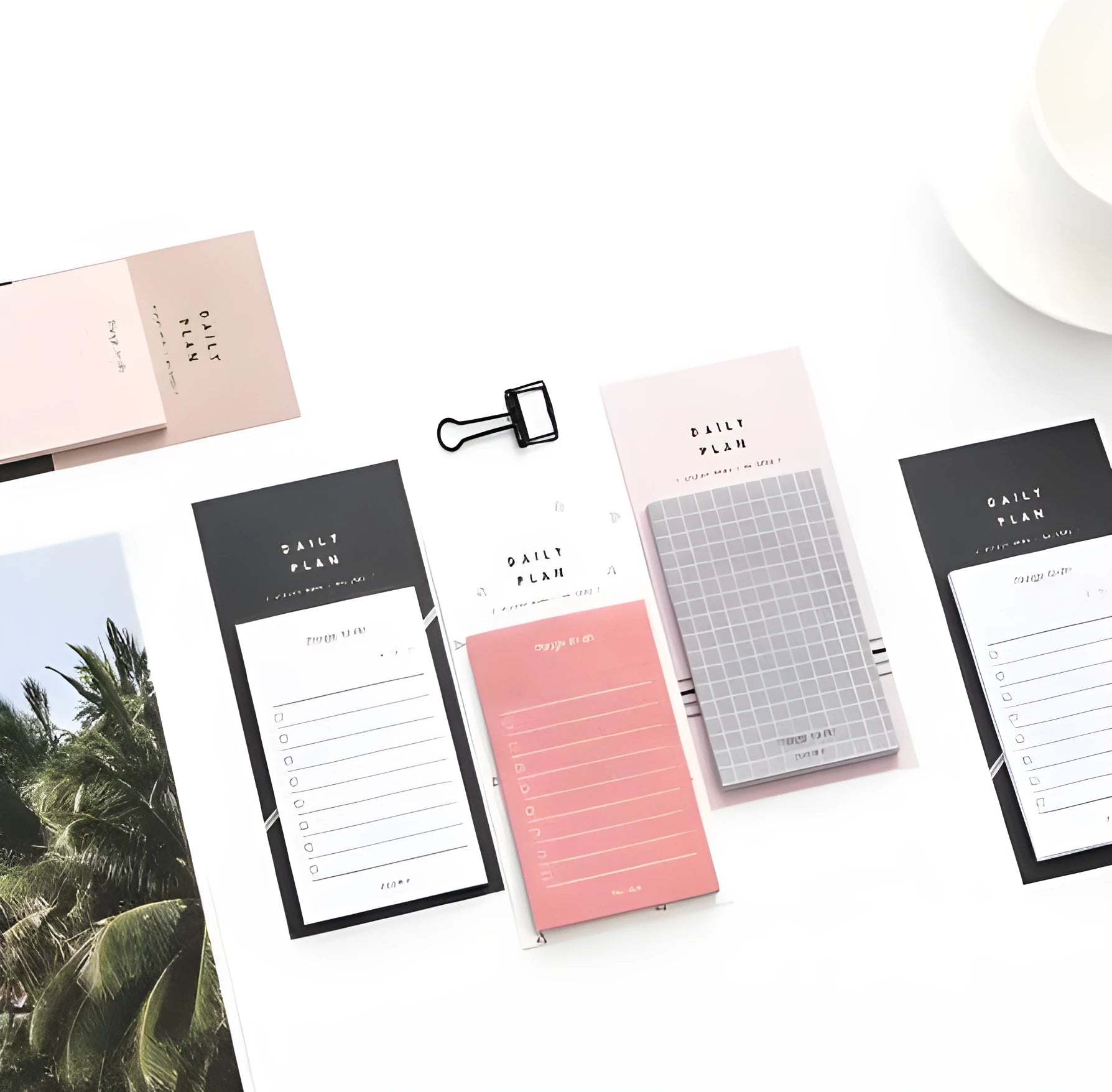 Schedule planning notes notebook with 50 sheets in pink or red colours showing 10x6cm format