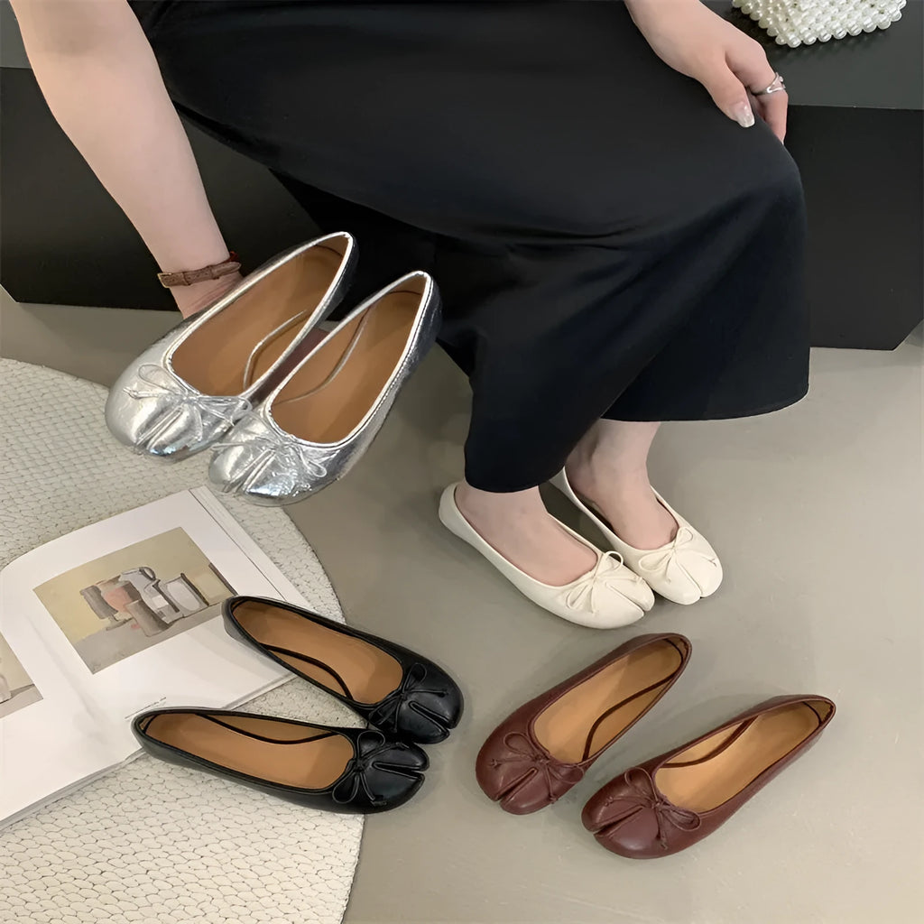 Women's split-toe flat pumps with round toe design in four colour options