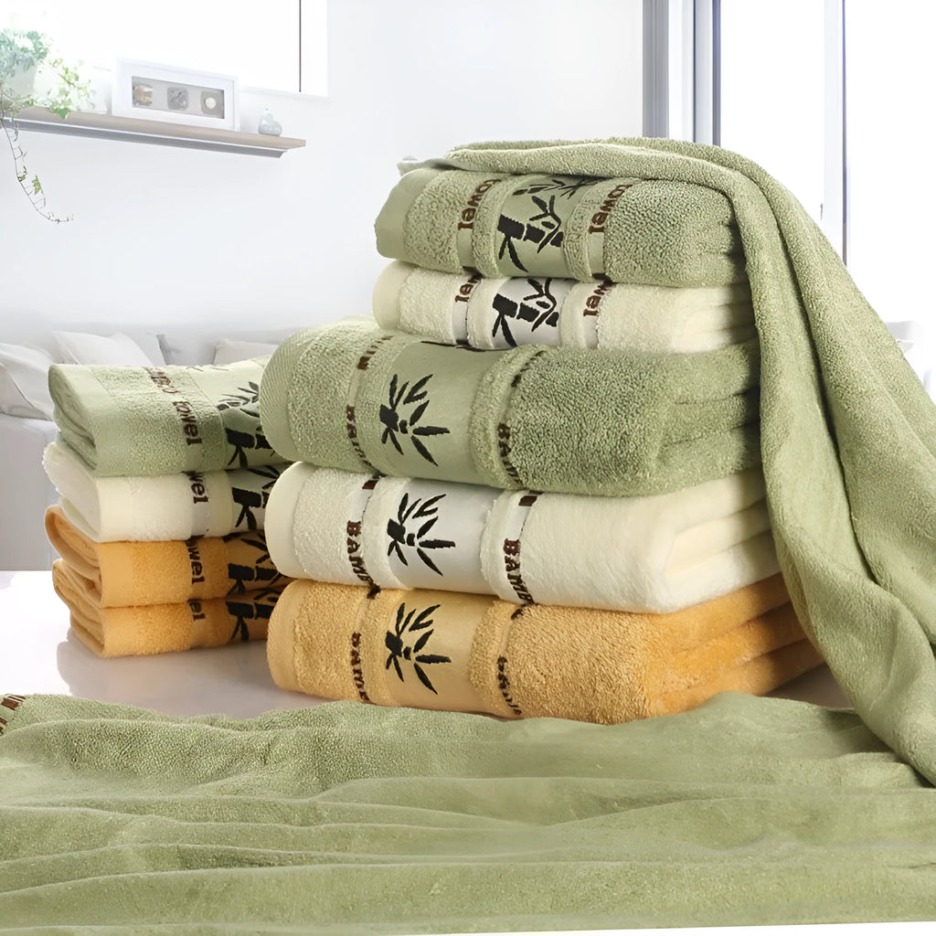 Bamboo charcoal fibre bath towel 70x140cm in white, soft and quick-drying