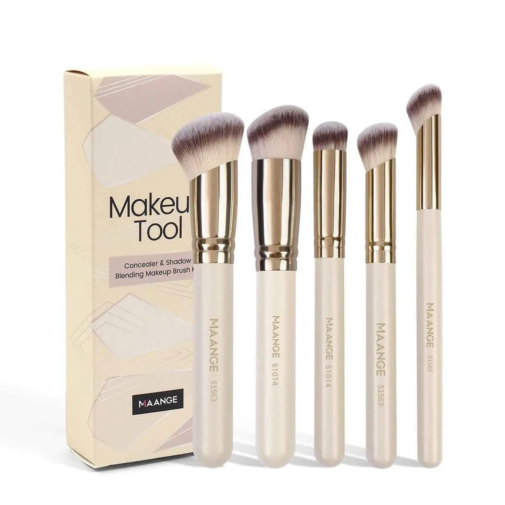 Apricot-coloured 5-piece kabuki makeup brush set with angled blusher brush