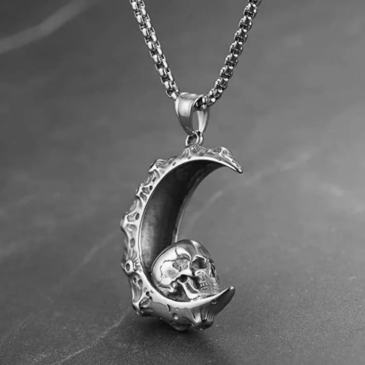 Men's silver stainless steel necklace with alloy pendant in skull, dagger, sun or other design