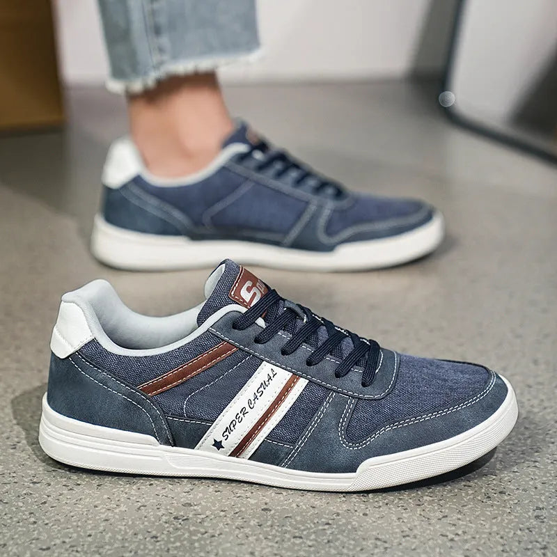 Men's autumn denim low-top sports shoes with breathable mesh lining and TPR sole in blue colour