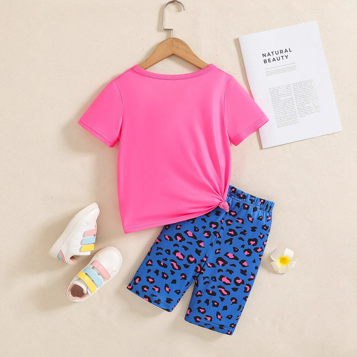 Girls dark pink cotton two-piece summer set with kitty patch, short sleeve top and shorts, sizes 4Y-7Y.