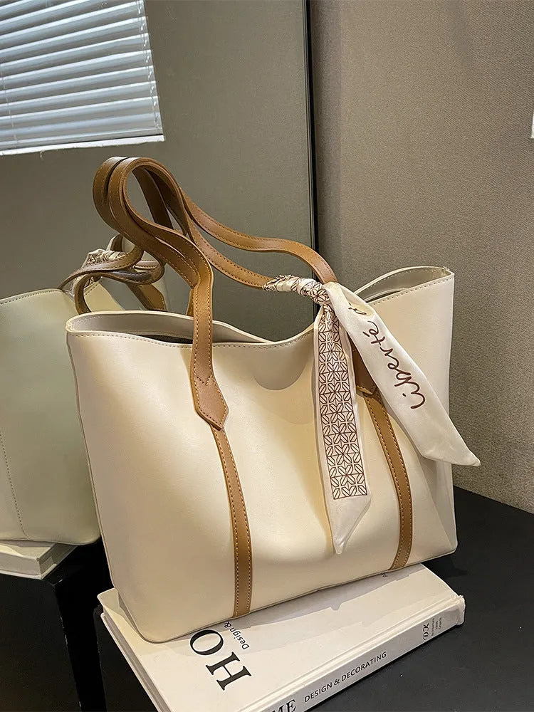 Unisex large capacity casual tote bag in convertible shoulder and crossbody style with sandwich pocket design