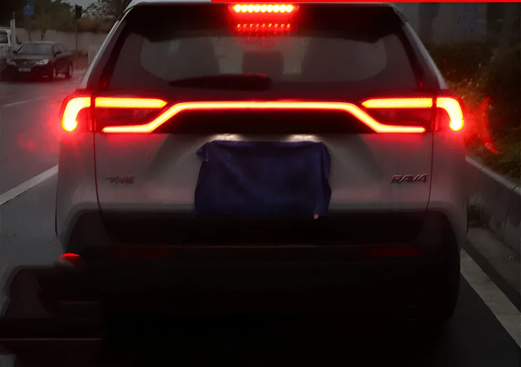Three-function modified LED taillight run-through design for 2019-2020 Toyota RAV4