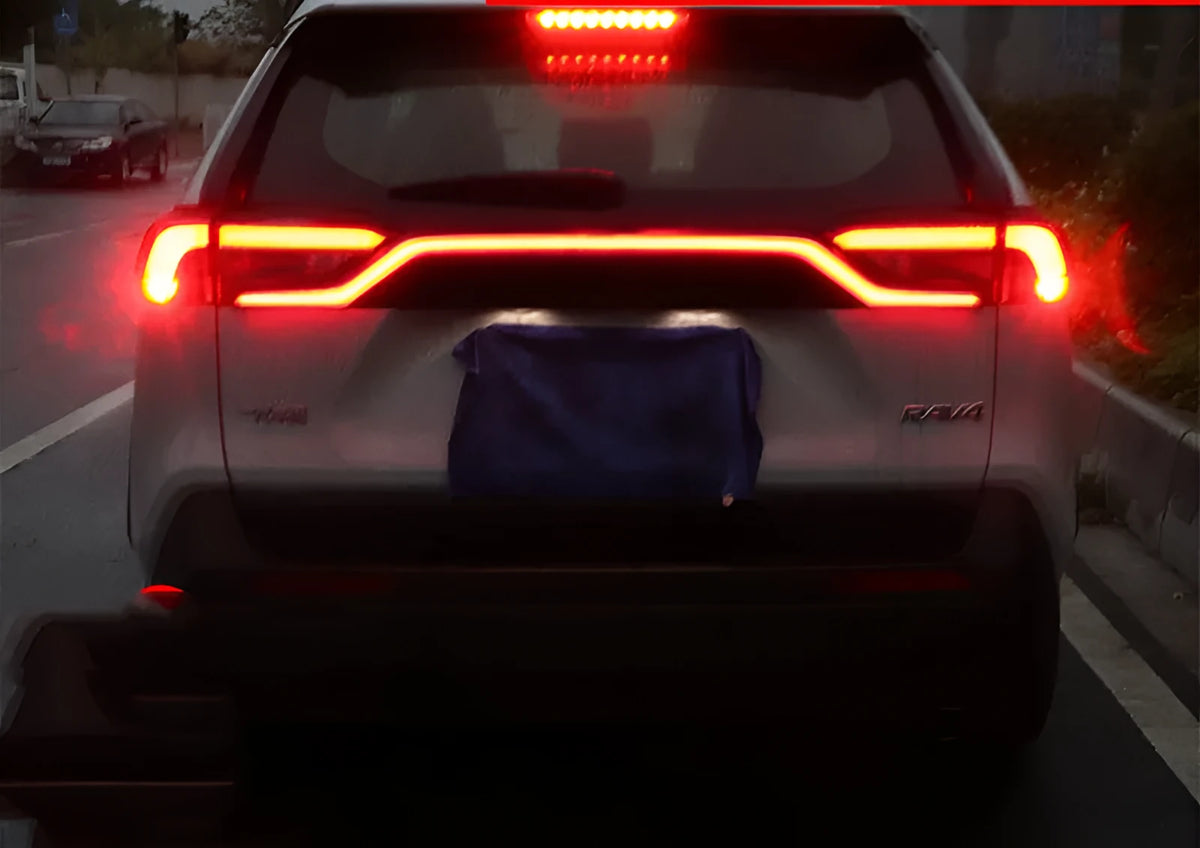 Three-function modified LED taillight run-through design for 2019-2020 Toyota RAV4