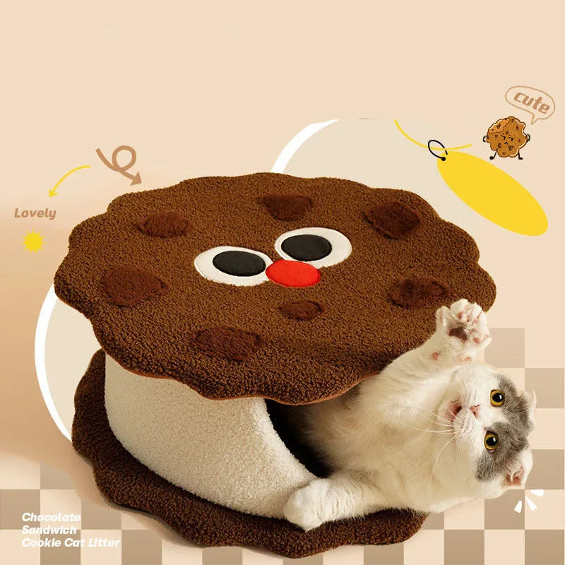 Khaki coloured nest-shaped enclosed cat house for winter sleeping.