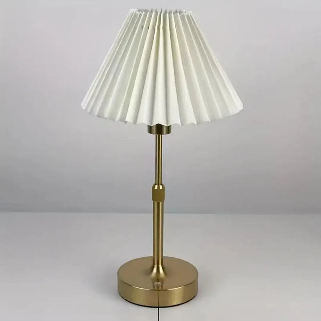 Retro French fabric metal table lamp with D-type telescopic design, warm light, 2000mAh or 5000mAh charging model.