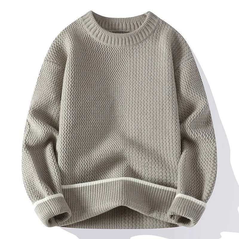 Men's loose fit knitwear pullover sweater in chemical fibre blend with round neck and long sleeves