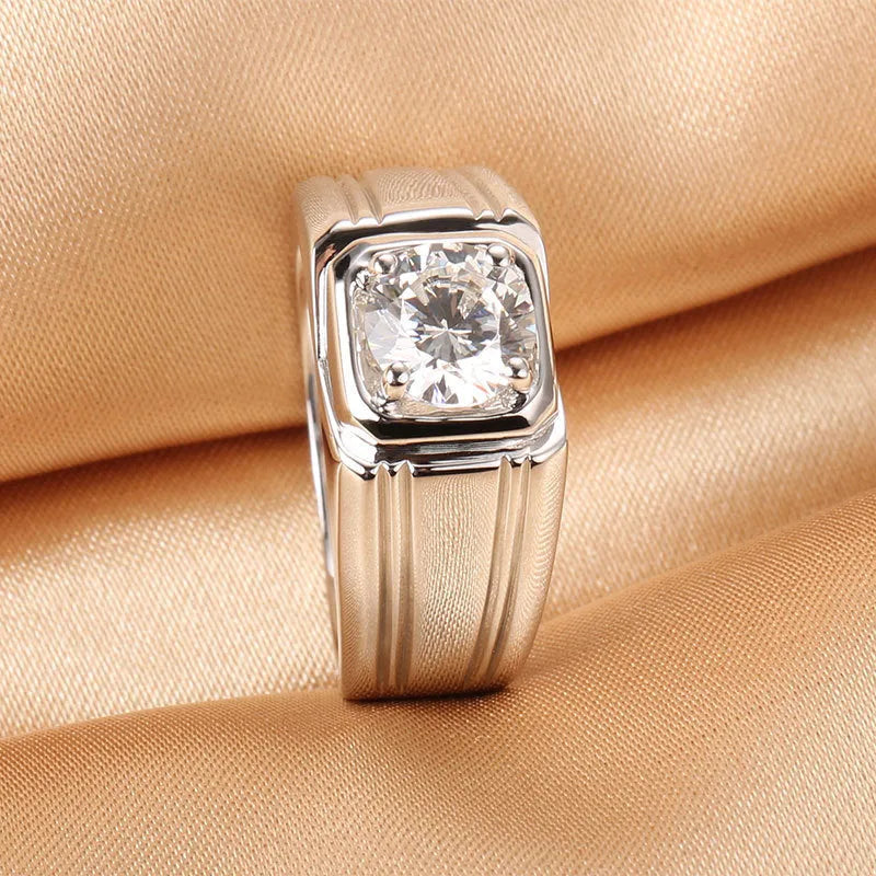 Sterling silver gold-plated ring with moissanite inlay, circular design, sizes 16 to 26
