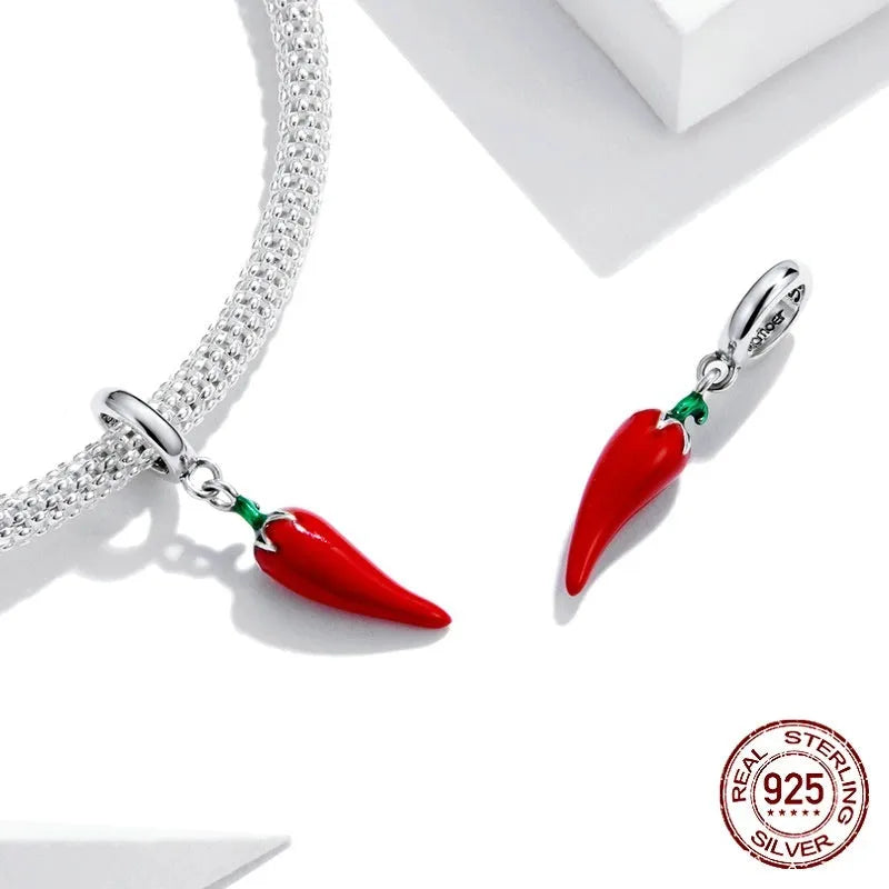 S925 sterling silver leaf pendant with electroplated finish in colour BSC461, Korean style.