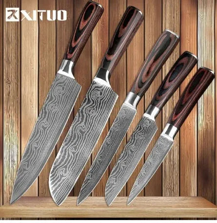 7Cr17 stainless steel kitchen knife with Damascus patterned 18 cm blade and coloured wood handle
