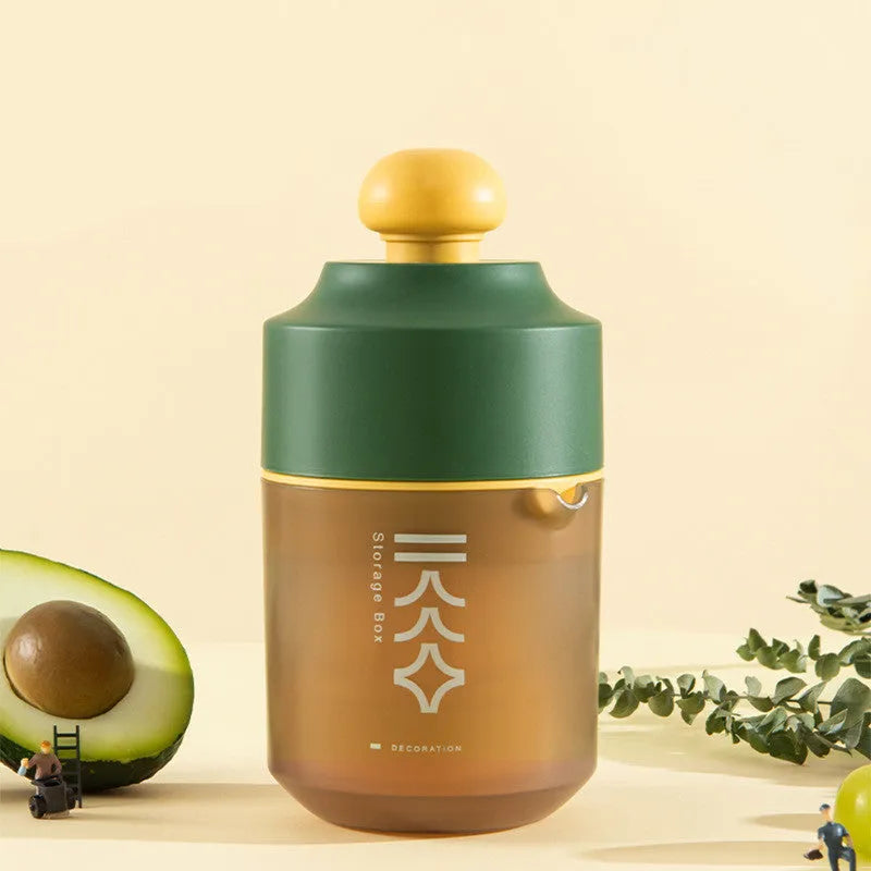 Manual citrus juicer in white, green or pink with 400ml capacity