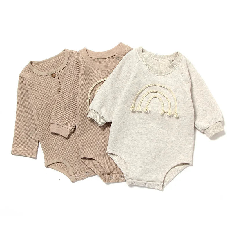 Long sleeve waffle cotton baby romper in triangle climbing style with cotton rope fastening