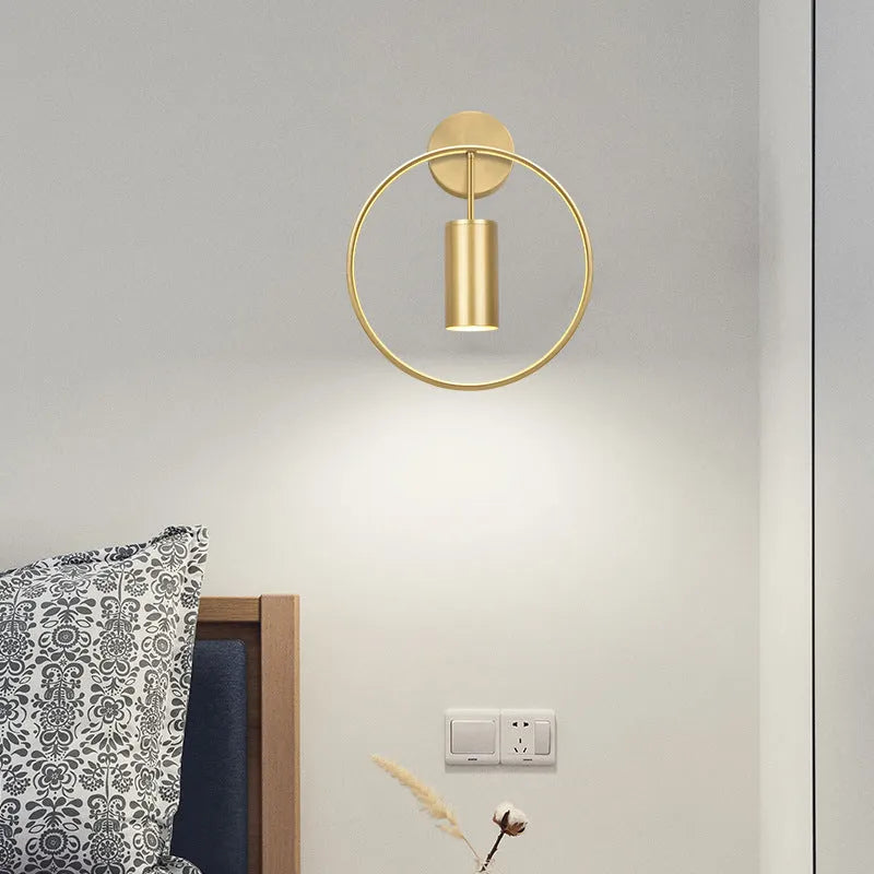 Round iron wall lamp with LED in golden finish, 280mm diameter
