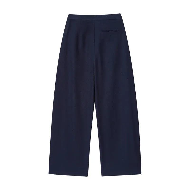 Women's linen-look shirt with off-neck and flounced sleeves paired with wide leg trousers