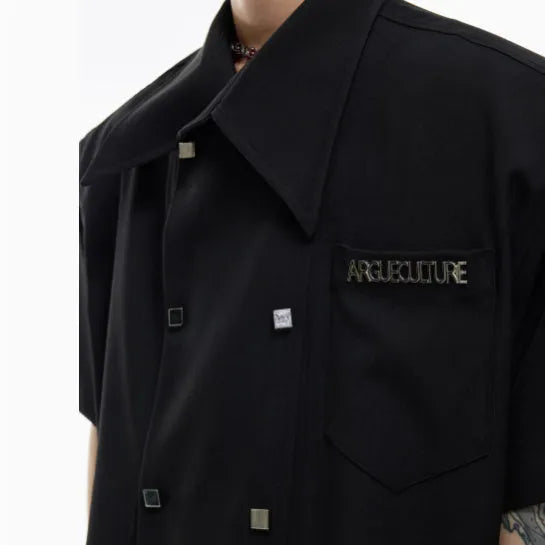 Men's loose fit short-sleeved summer shirt in black with lapel collar and button decoration