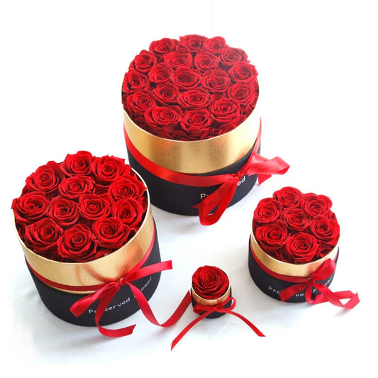 Everlasting Rose Bouquet in a luxurious gift box, featuring preserved real roses that retain their natural beauty indefinitely