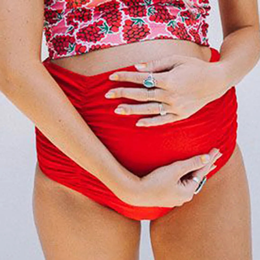 Pregnant women high waist swimwear in red with matching swim trunks, stretch fabric maternity swimsuit set
