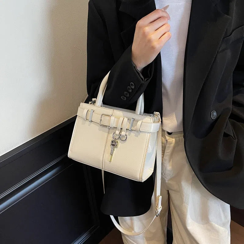 Women's large-capacity crossbody bag in PU, horizontal rectangle shape, 23x9x17cm, available in seven colours