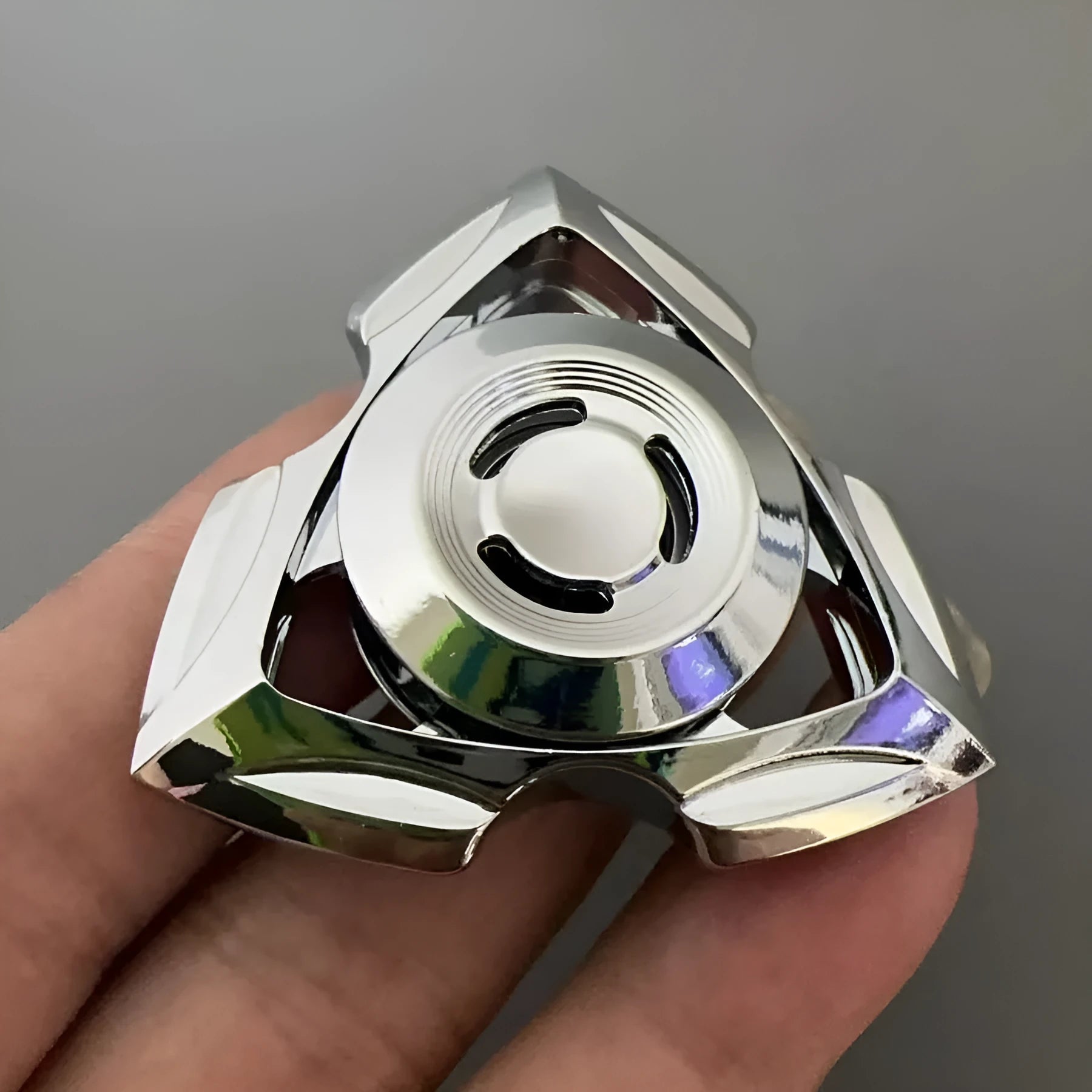 Alloy metal fingertip gyro decompression toy in colourful and silver options for youth ages 15-35