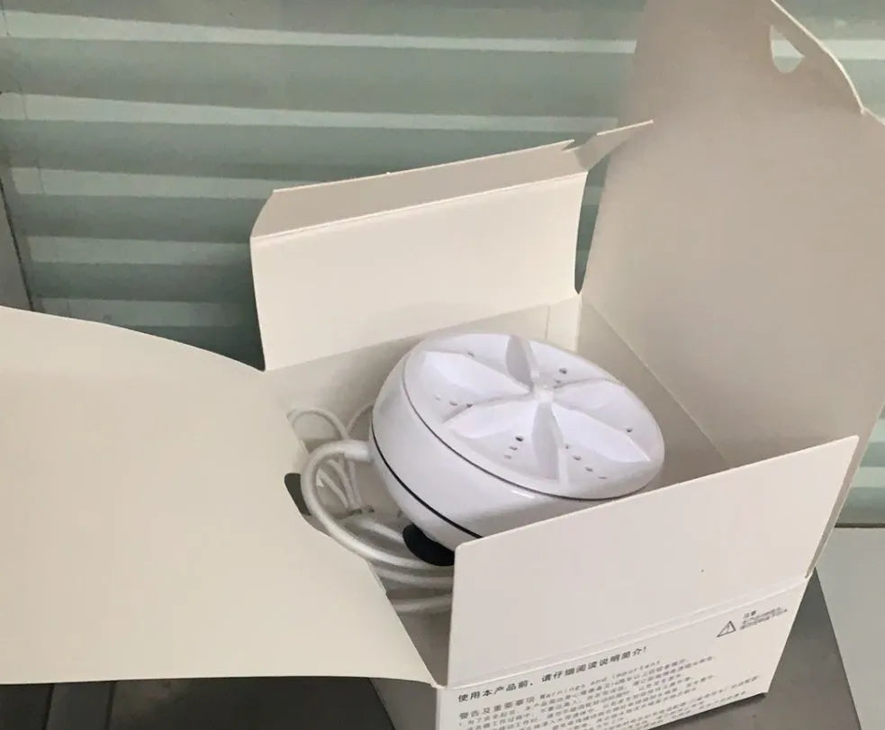White portable turbo rotary mini washing machine for travel underwear 9x4.5cm USB powered