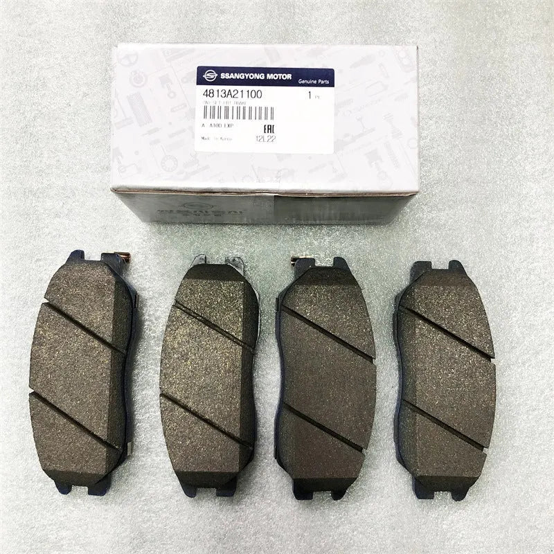 Aiteng Kyron Rester brake pad, part numbers 4813009A10 and 4813008BA0.