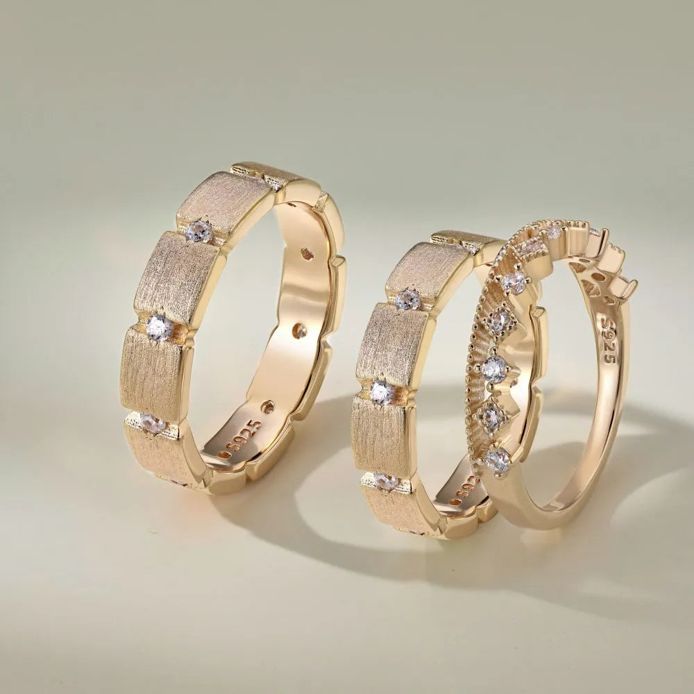 S925 sterling silver slim couple ring with round and quadrilateral zirconium geometric details in champagne finish