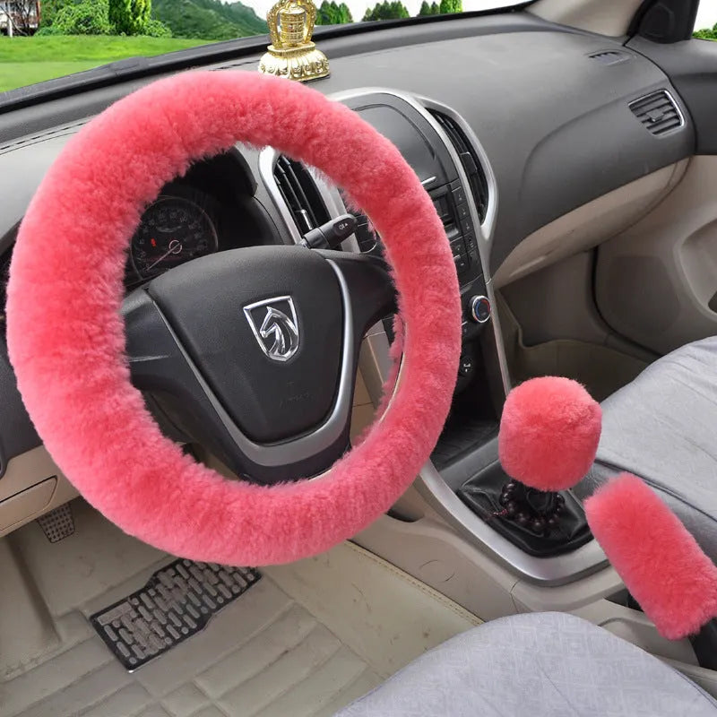 Plush car steering wheel cover in winter, 38cm diameter, short-haired pink, fits all models